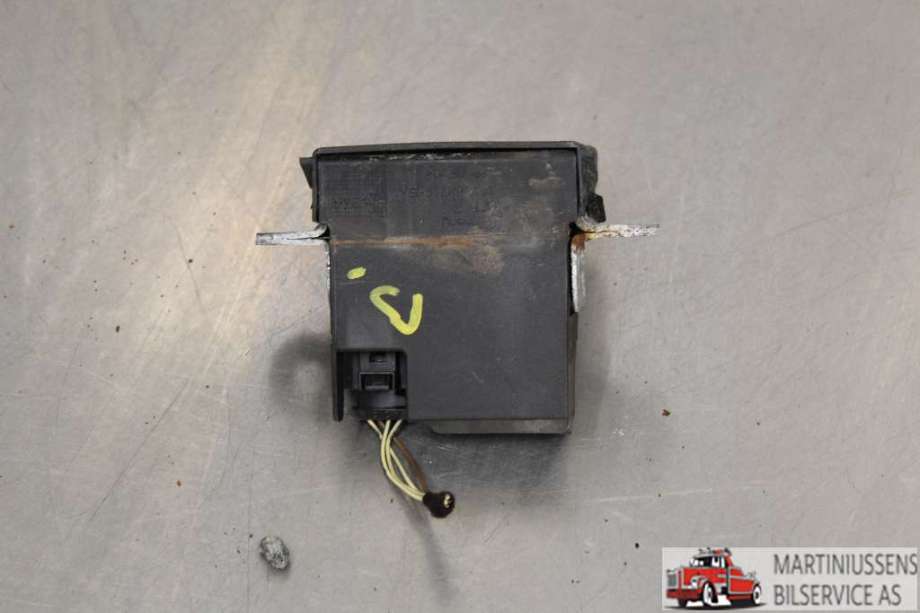 Baklukelås til VW Golf V, Combi 2003-2008  (VOLKSWAGEN||1K6 827 505 C)