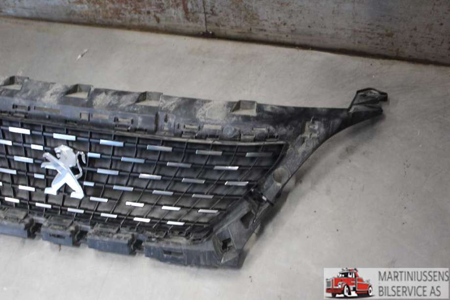 Grill til Peugeot 3008 2016-->> (Type II)  (PEUGEOT|)