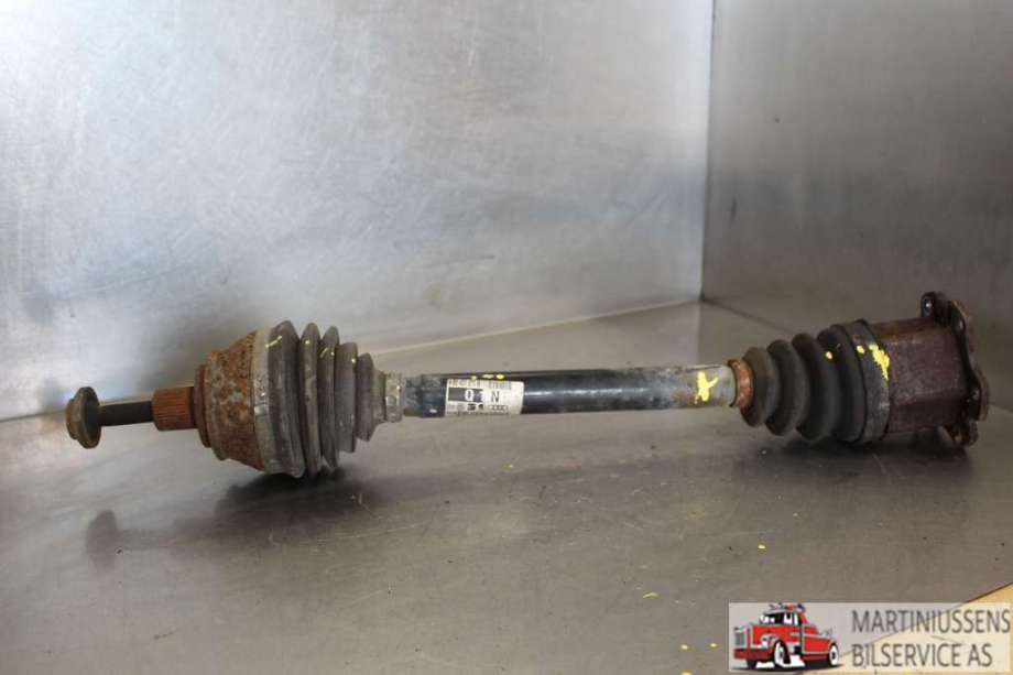 Drivaksel venstre foran til Audi A8 2003-2010 (Type II) (Audi||4E0 407 271 N)