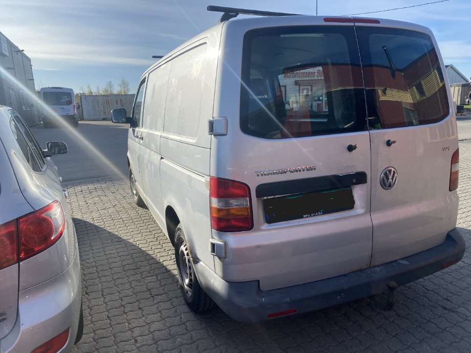 Baklykt venstre til VW Transporter / Caravelle, 2003-2009 (Fase 1) (T5) (T5) (VOLKSWAGEN|)