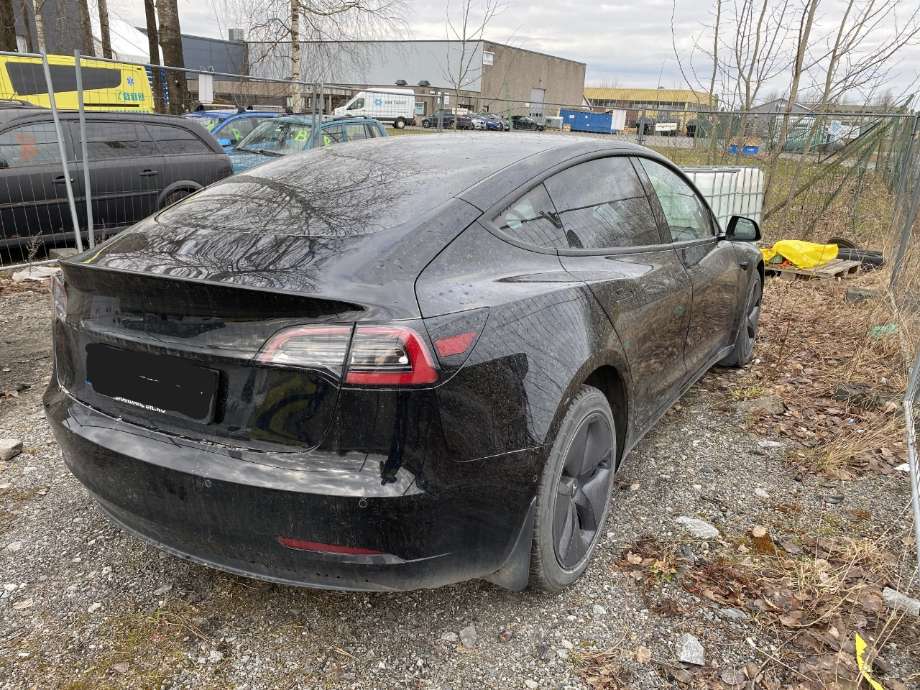 Baklykt høyre indre til Tesla Model 3, 2018-2023 (Fase 1)  (TESLA|)