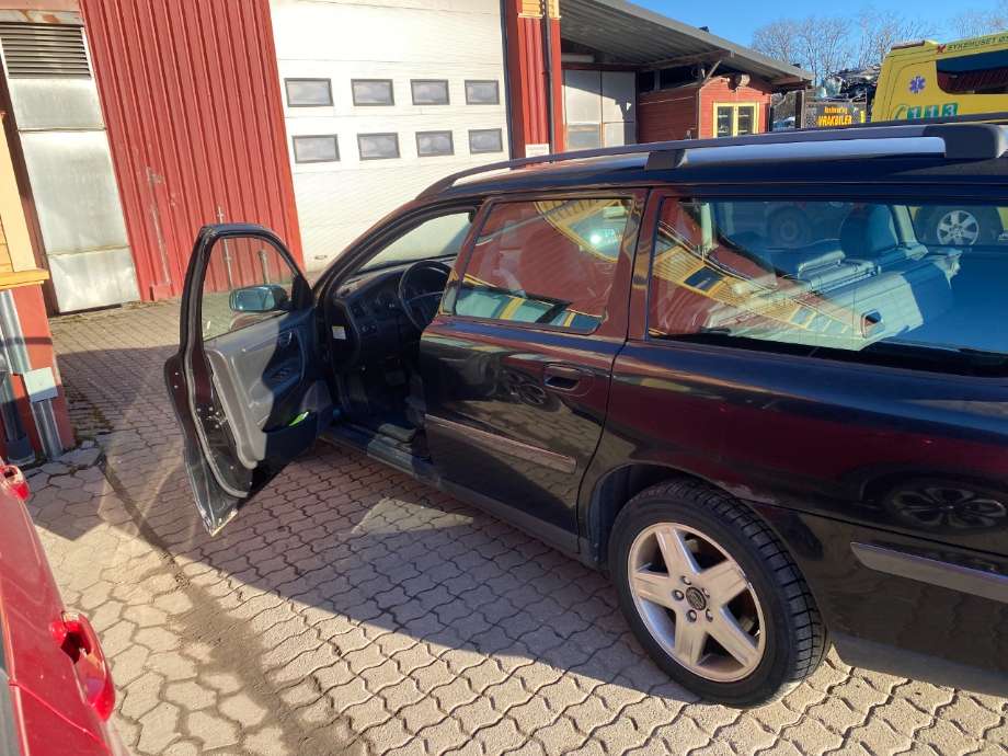 Dør venstre bak til Volvo V70, 2000-2004 (Type II, Fase 1)  (VOLVO|)