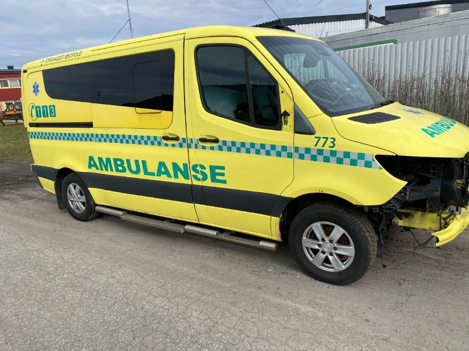 Skjerm høyre foran til Mercedes Sprinter, 2018-->> (907/910) (907/910) (MERCEDES|)