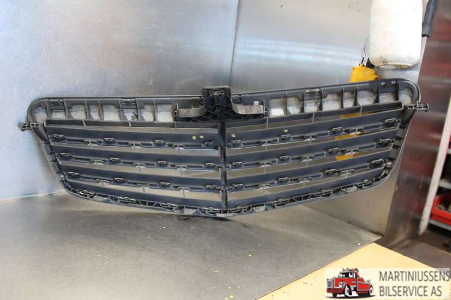 Grill til Mercedes E-Klasse 2009-2013 (Fase 1) (W212) (W212) (MERCEDES||A 212 880 01 83)