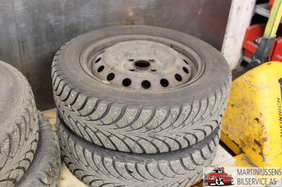 Dekk til Annet Dekk vinter pigg 0-->>  (ESKIMO STUD|185/60R15 9MM|SAVA)