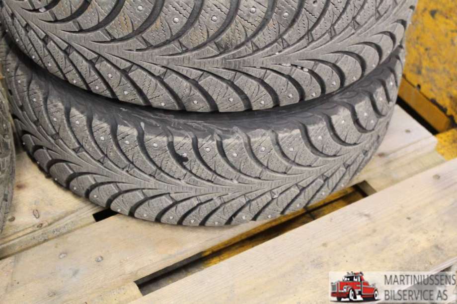 Dekk til Annet Dekk vinter pigg 0-->>  (ESKIMO STUD|185/60R15 9MM|SAVA)