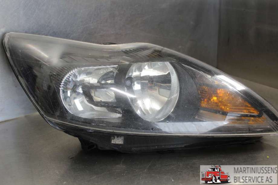 Frontlykt høyre halogen til Ford Focus 2008-2010 (Type II, Fase 2)  (FORD||8M51-13W029-CE)
