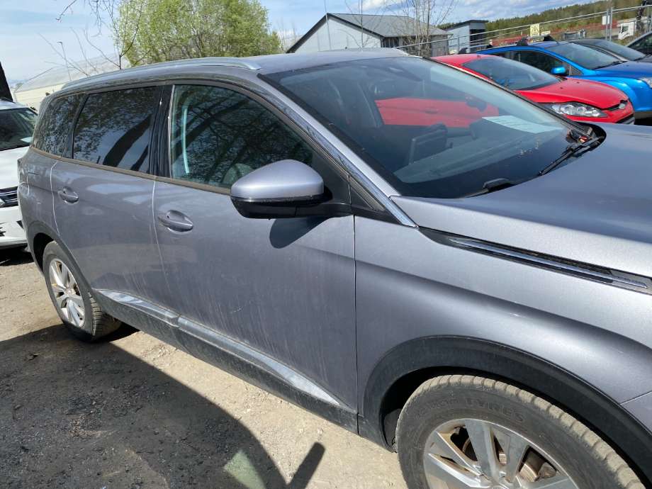 Dør høyre foran til Peugeot 5008, 2017-->> (Type II)  (PEUGEOT|)