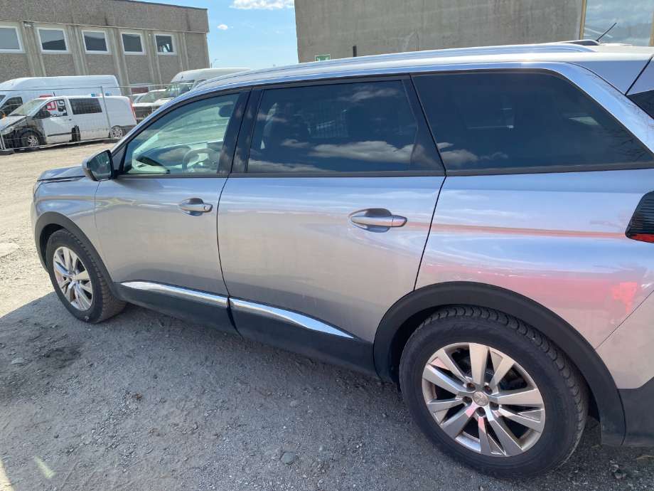 Dør venstre bak til Peugeot 5008, 2017-->> (Type II)  (PEUGEOT|)