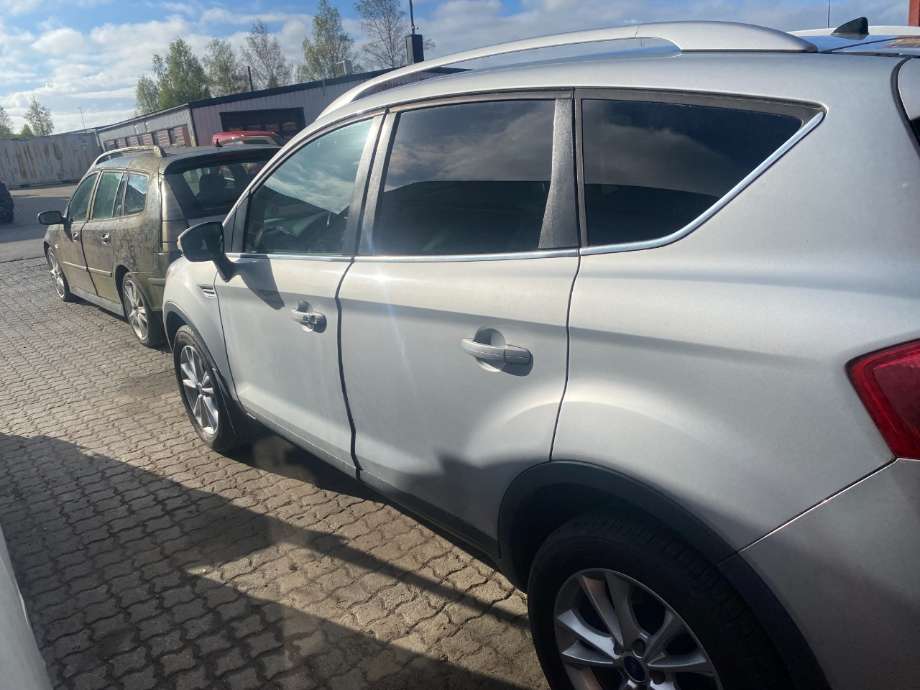 Hjulbuelist venstre foran til Ford Kuga, 2008-2012 (Type I)  (FORD|)
