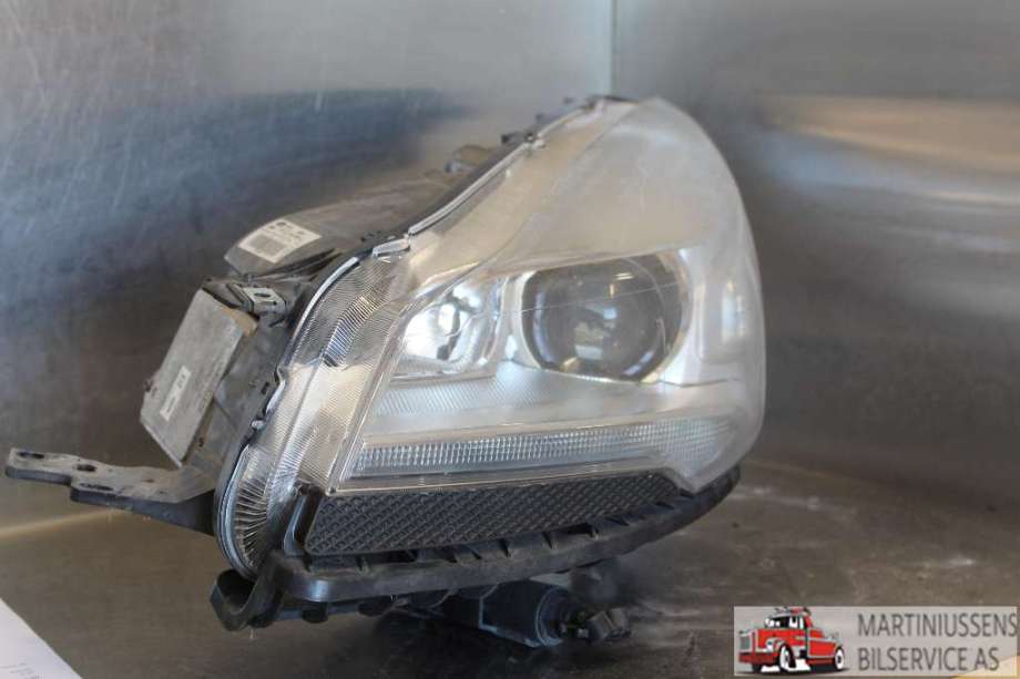 Frontlykt venstre halogen til Ford Kuga 2013-2019  (FORD||CV44-13D155-AG)