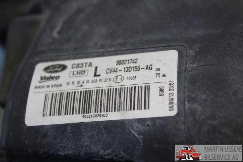 Frontlykt venstre halogen til Ford Kuga 2013-2019  (FORD||CV44-13D155-AG)