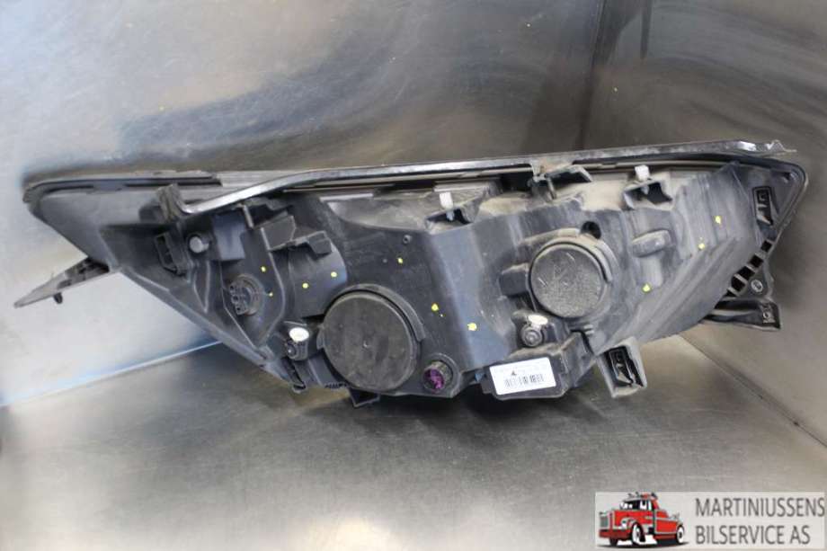 Frontlykt venstre halogen til Iveco Daily 2014-->> (Type VI)  (IVECO||5801473750)