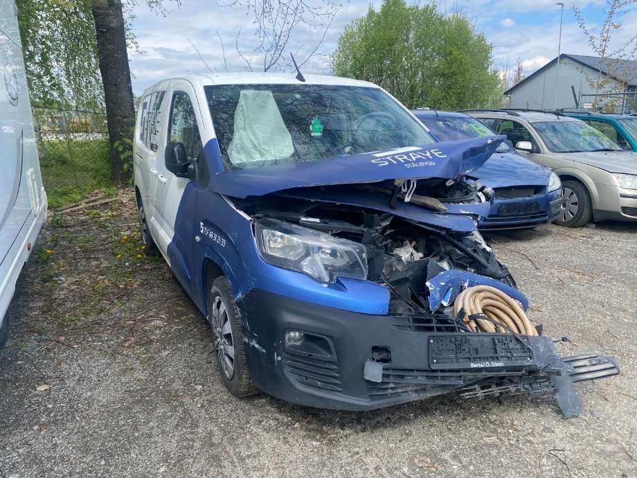 Skjerm høyre foran til Peugeot Partner 2019-->> (Type III)  (PEUGEOT|)