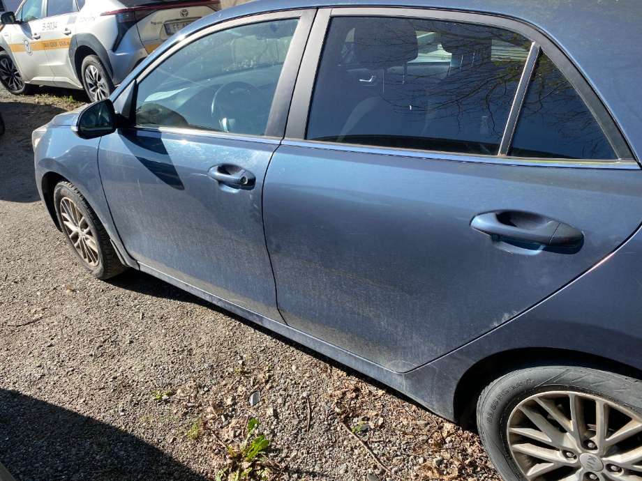 Dør venstre foran til Kia Rio, 2017-->> Type IV  (KIA|)