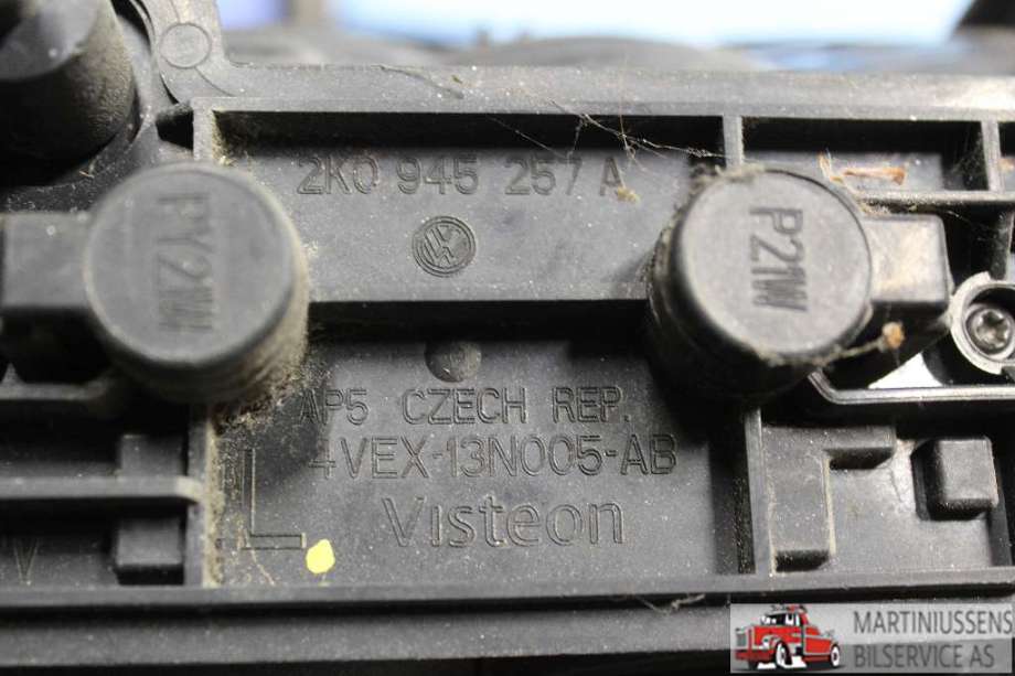 Baklykt venstre til VW Caddy, 2004-2010 (Type III, Fase 1)  (VOLKSWAGEN|)
