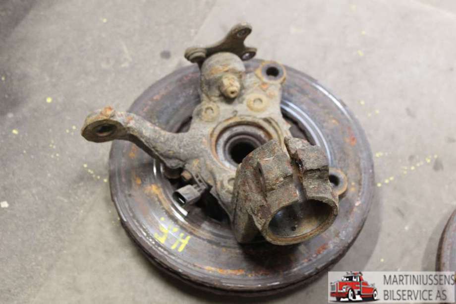 Hjulspindel høyre foran til VW Caddy 2004-2010 (Type III, Fase 1)  (VOLKSWAGEN||1K0 407 256 AA)