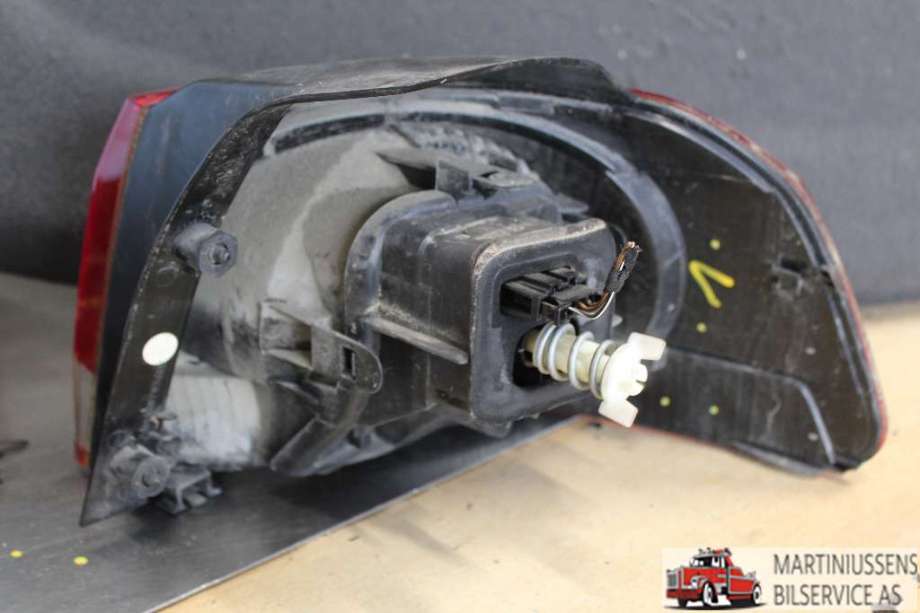 Baklykt venstre til VW Golf VI 2008-2012  (VOLKSWAGEN||5K0 945 095 E)