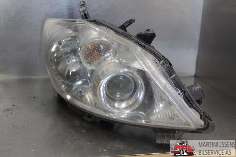 Frontlykt høyre halogen til Toyota Auris, 2010-2012 (Type I, Fase 2)  (TOYOTA|)