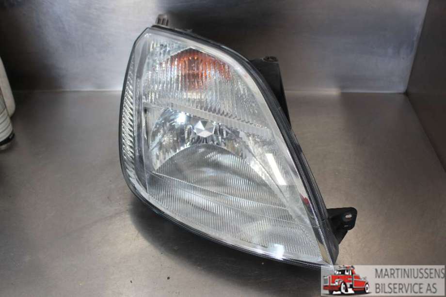 Frontlykt høyre halogen til Ford Fiesta, 2002-2008 (Type V) (FORD|)