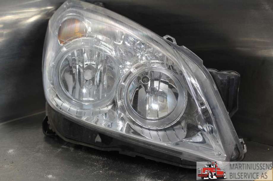 Frontlykt høyre halogen til Opel Astra H, 2004-2009  (OPEL|)