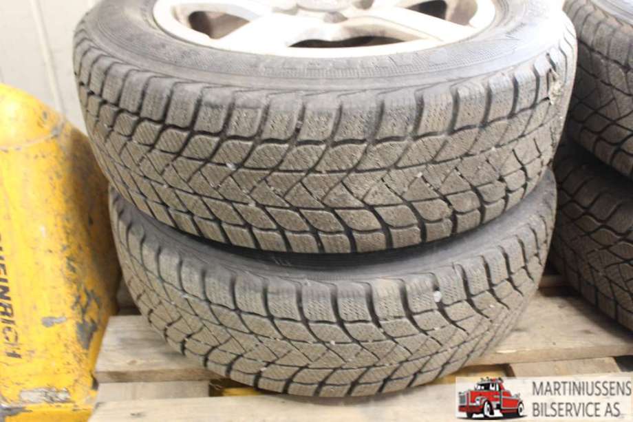 Felgsett aluminium til Toyota Yaris 2012-2014 (Type III, Fase 1)  (TOYOTA||8MM|15X6 ET45)