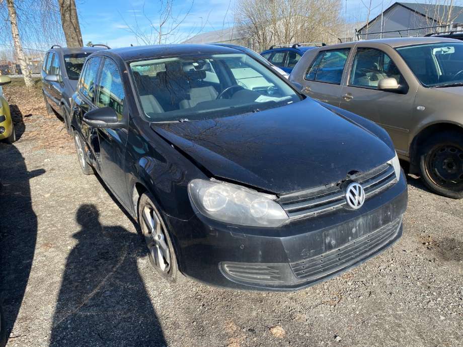 Skjerm høyre foran til VW Golf VI 2008-2012 (VOLKSWAGEN||5K6 821 022 B)
