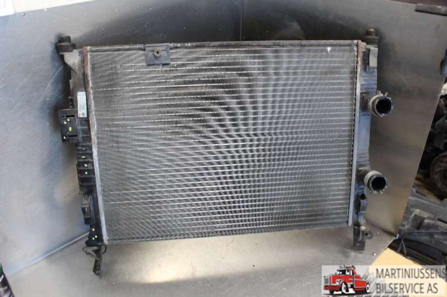 Radiator (automat gir) til Nissan Qashqai 2010-2014 (Type I, Fase 2)  (NISSAN||21410JD21B)
