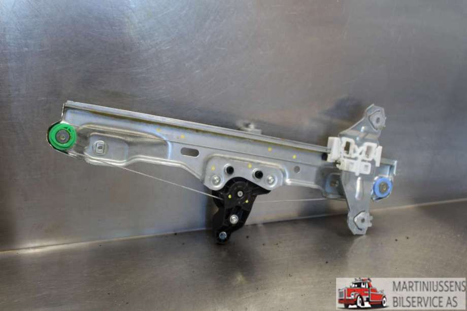 Ruteheis til Nissan Qashqai 2010-2014 (Type I, Fase 2)  (NISSAN||82700 4EA0A)