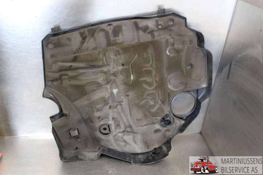 Motordeksel over motor til BMW 1-Serie 2004-2011 (E81/E82/E87/E88) (E81/E82/E87/E88) (BMW||114 7797410-07)