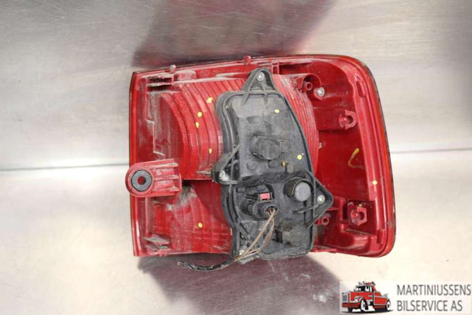 Baklykt venstre til VW Touran 2010-2015 (Type I, Fase 3)  (VOLKSWAGEN||1T0945095R)