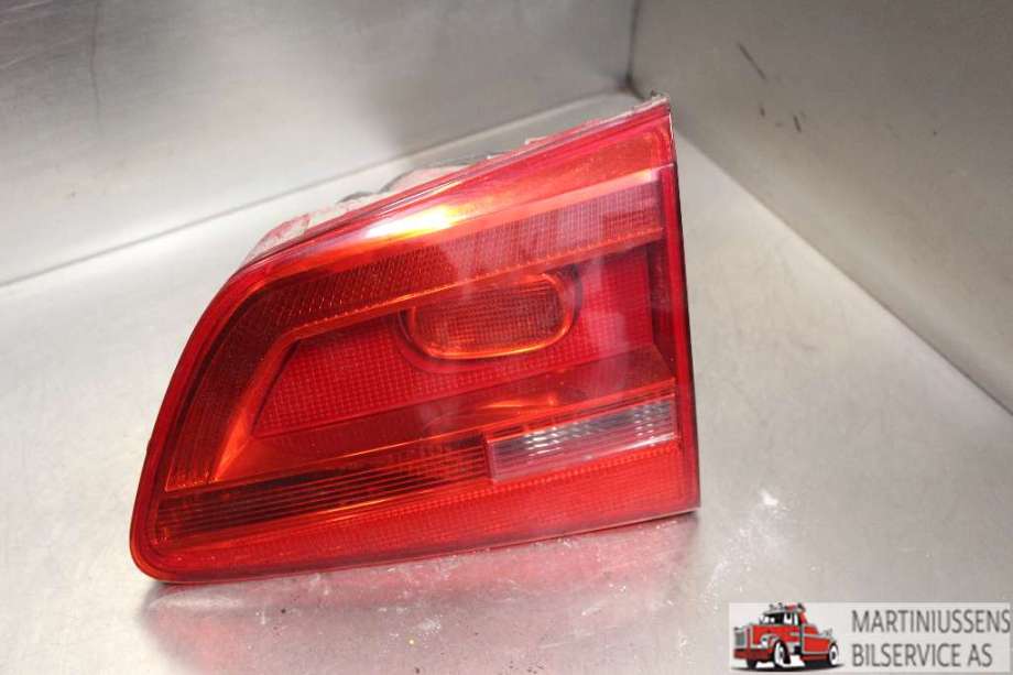 Baklykt høyre indre til VW Touran, 2010-2015 (Type I, Fase 3)  (VOLKSWAGEN|)