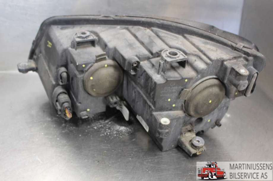 Frontlykt høyre halogen til VW Touran 2010-2015 (Type I, Fase 3)  (VOLKSWAGEN||1T1 941 006 G)
