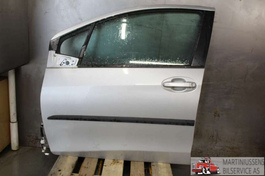 Dør venstre foran til Toyota Yaris 2012-2014 (Type III, Fase 1) (TOYOTA||67002-0D500)