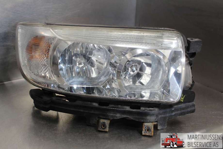 Frontlykt venstre halogen til Subaru Forester 2005-2008 (Type II, Fase 2)  (SUBARU|)
