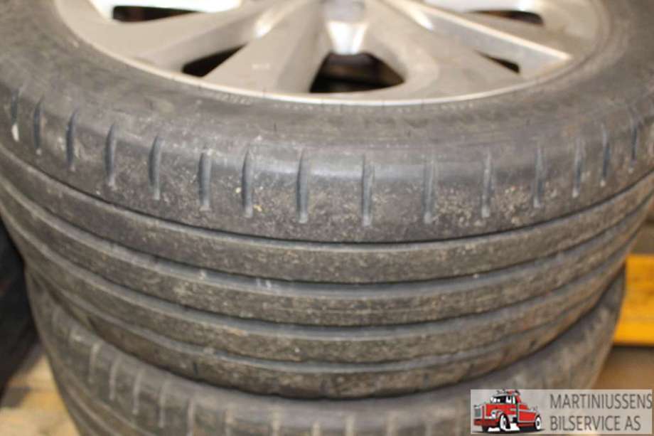 Dekk til Annet Dekk sommer 0-->>  (NORDMAN SZ|225/45R17 5MM|NOKIAN)