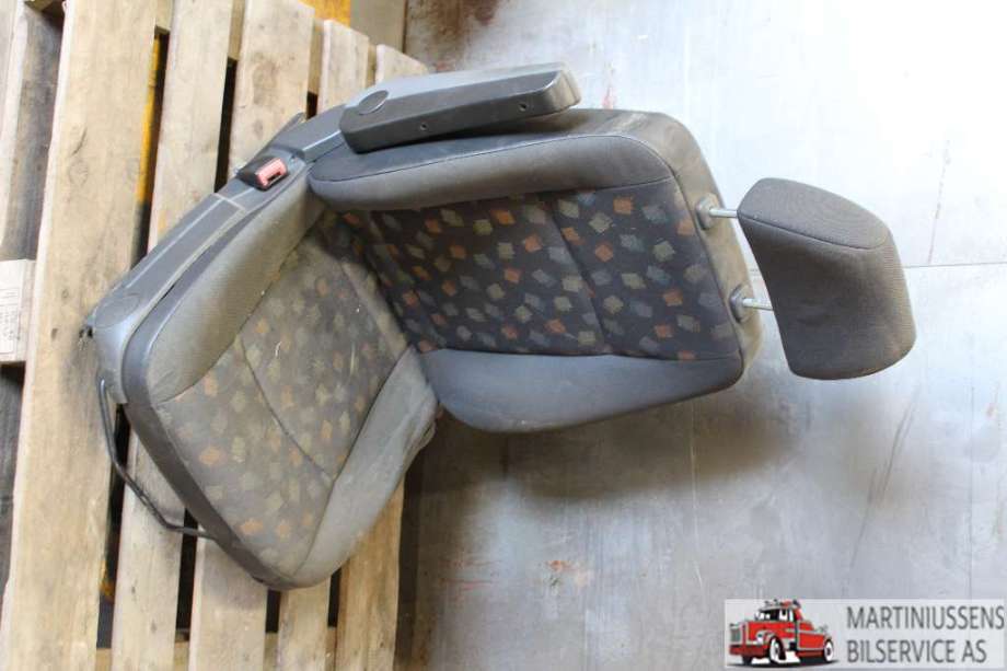 Sete foran venstre til Mercedes Vito/Viano, 2010-2014 (Fase 2) (W639) (W639) (MERCEDES|A6396602340ZGS005)
