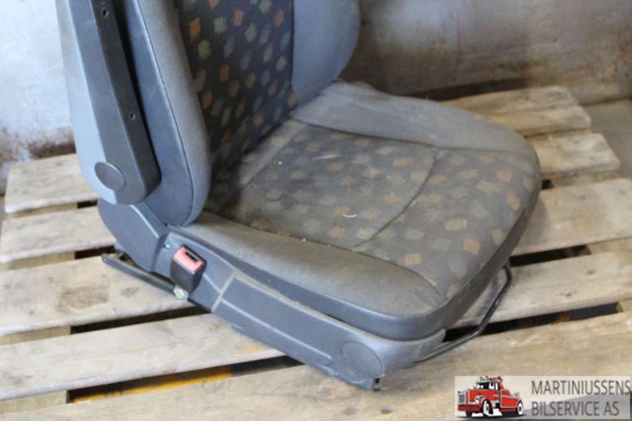 Sete foran venstre til Mercedes Vito/Viano 2010-2014 (Fase 2) (W639) (W639) (MERCEDES|A6396602340ZGS005|)