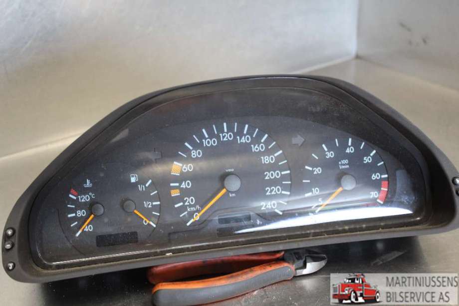 Speedometer til Mercedes CLK 1997-2002 (C208) (C208) (MERCEDES||208 540 19 11)