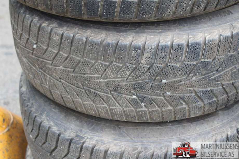 Dekk til Annet Dekk vinter piggfri 0-->>  (WINTER ICEPT IZ2|205/55R16 7MM|HANKOOK)