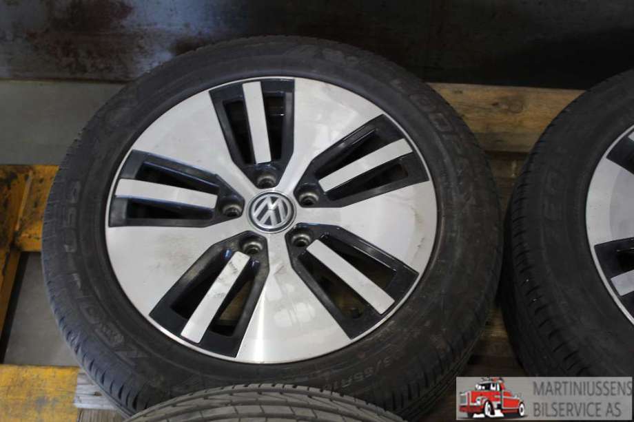 Hjulsett stål sommer til VW e-Golf 2014-2017 (Fase 1)  (VOLKSWAGEN|5GE 601 025|205/55R16 6MM|5X112 ET46)