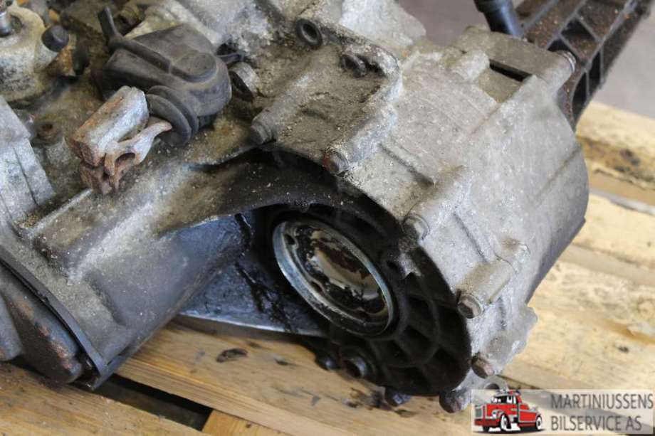 Girkasse manuell til VW Transporter / Caravelle 1990-2003 (T4) (T4) (VOLKSWAGEN|)