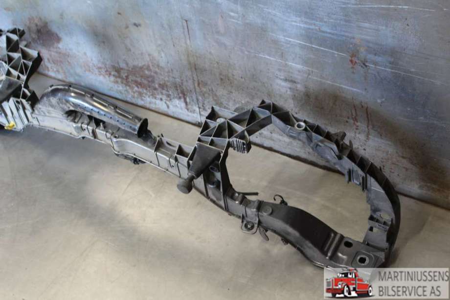 Frontplate til Ford Kuga 2013-2019  (FORD||8V41-8B041-AK)