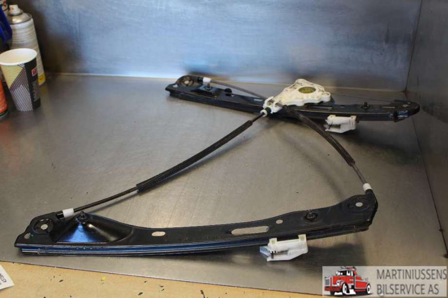 Ruteheis til BMW 1-Serie 2004-2011 (E81/E82/E87/E88) (E81/E82/E87/E88) (BMW||7 067 795 S)