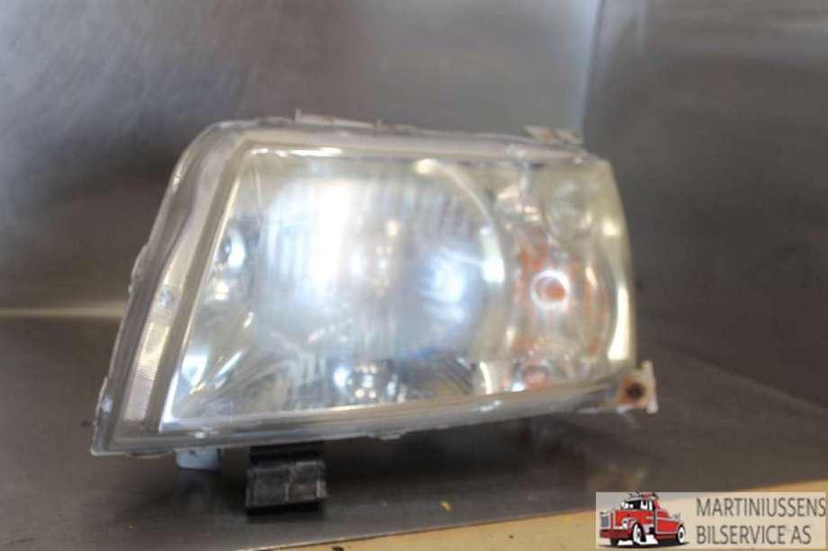 Frontlykt venstre halogen til Suzuki Grand Vitara 2005-2015 (Type III) (SUZUKI|)
