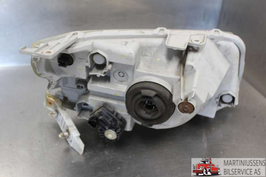 Frontlykt venstre halogen til Suzuki Grand Vitara 2005-2015 (Type III) (SUZUKI|)