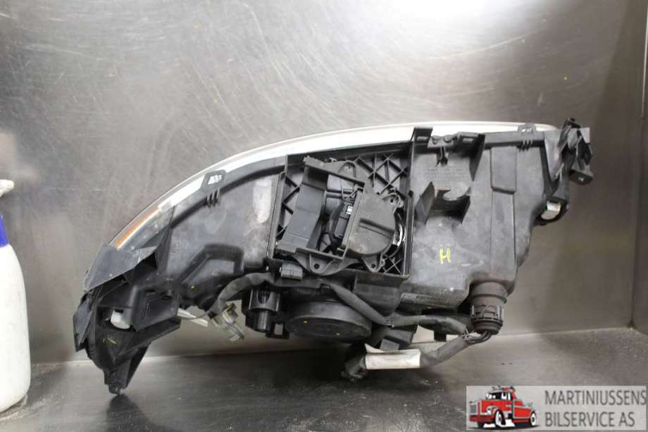 Frontlykt høyre xenon til Volvo S60 2005-2010 (Type I, Fase 2)  (VOLVO||31446846)