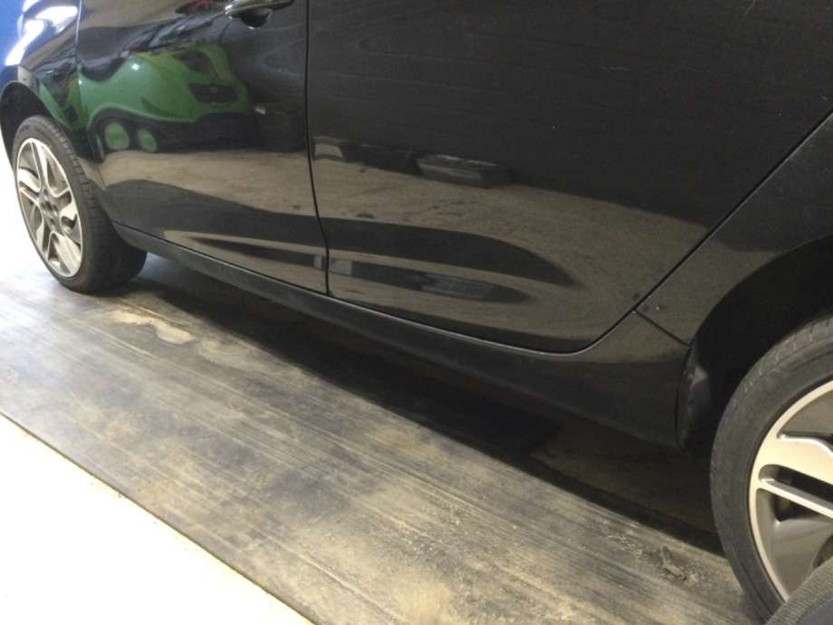 Kanalskjørt venstre til Renault Zoe 2013-2019 (Fase 1) (RENAULT|)