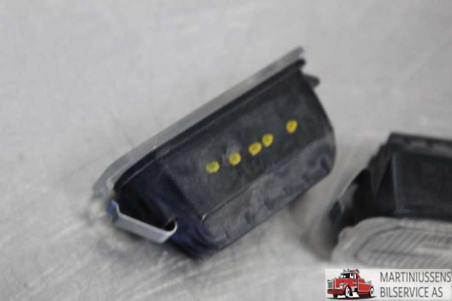 Skiltlys til Ford S-Max 2010-2015 (Type I, Fase 2) (FORD||6M2A-13550-AC)