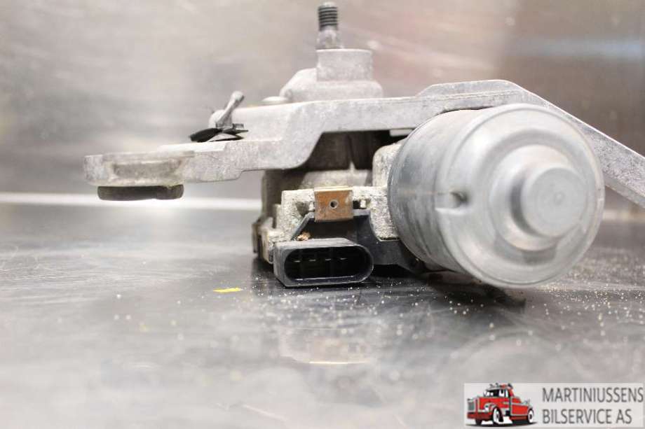 Viskermotor frontrute til Ford Focus 2011-2014 (Type III, Fase 1)  (FORD|)